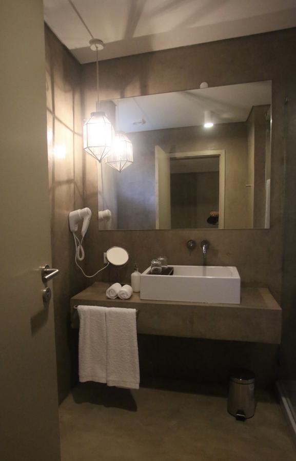 Kirimizi Hotel & Restaurante Пемба Екстериор снимка