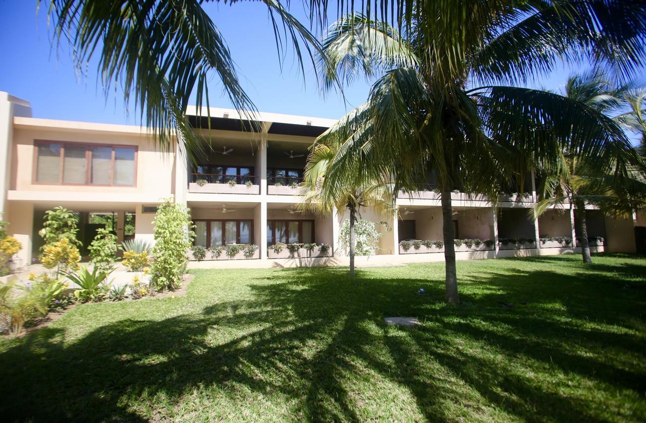 Kirimizi Hotel & Restaurante Пемба Екстериор снимка