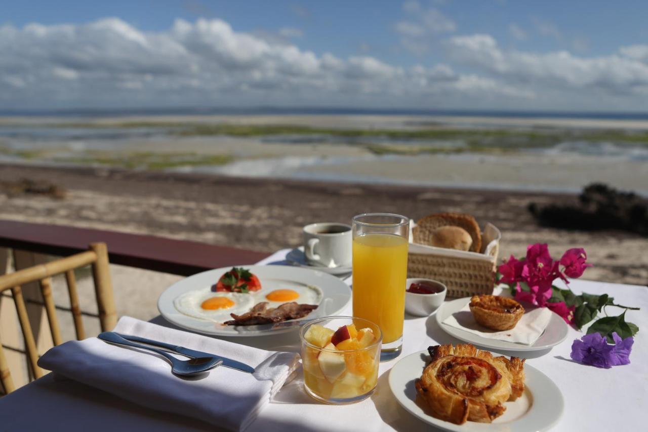 Kirimizi Hotel & Restaurante Пемба Екстериор снимка